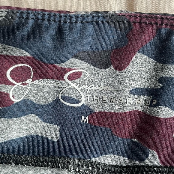 JESSICA SIMPSON | Women’s Camouflage Leggings - Picture 3 of 5